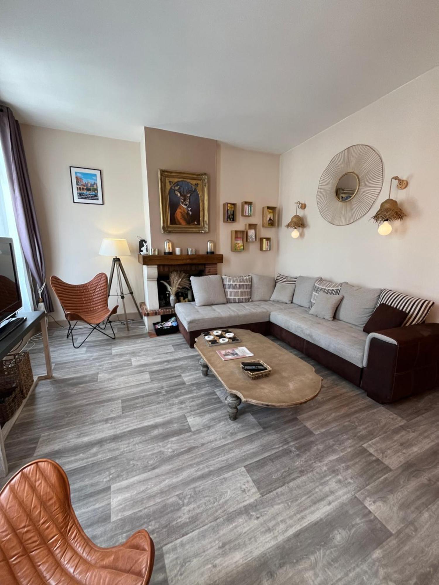 Cote Chateau - Grand Appartement Au Coeur De Blois Exterior foto